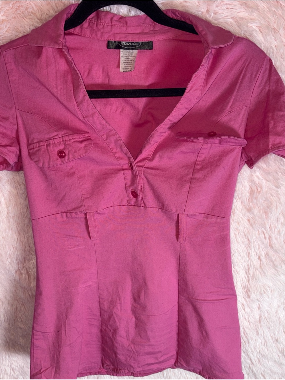 Mandee Y2K Pink Short‑Sleeve Fitted V‑Neck Button Blouse with Belt - Picture 5 of 7